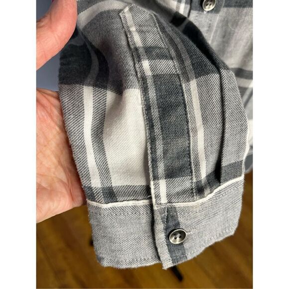 Vanilla Star Women's Medium Black Grey White Long Sleeve Button Down Shirt Top - Picture 6 of 10